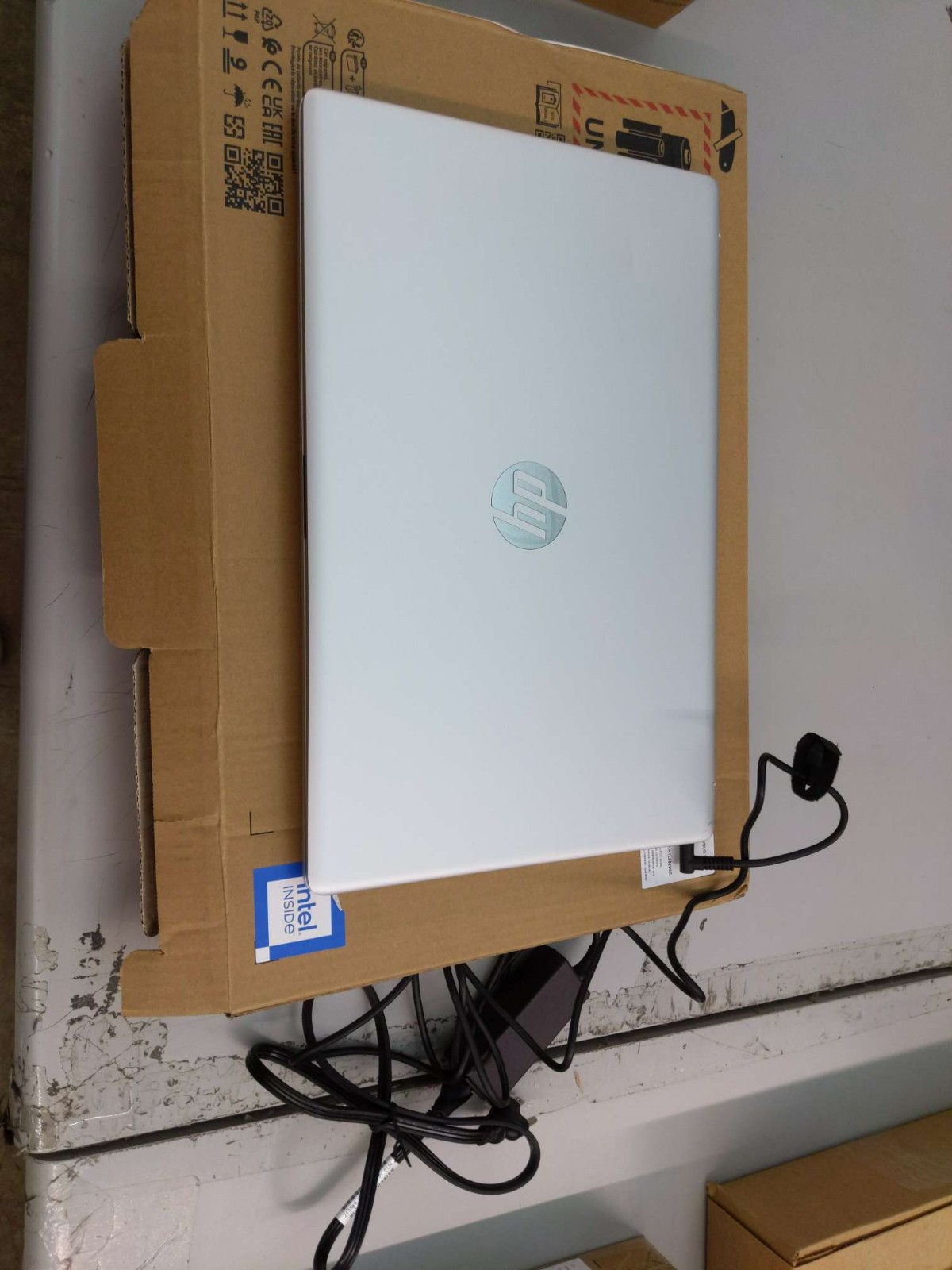 HP 17-cn2083dx 17.3″ FHD Laptop Intel Core i3-1215U 8GB 256GB SSD Wind 11 Silver