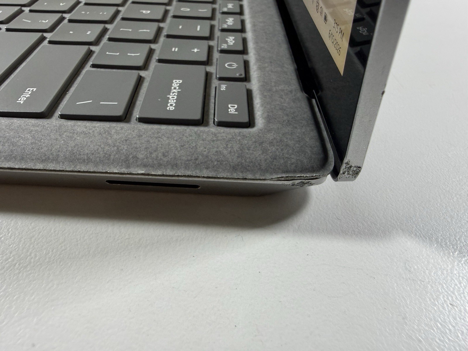 Microsoft Surface Laptop 5 13.5” 1950 Intel Core i7-1265U 16GB RAM 512GB NVME