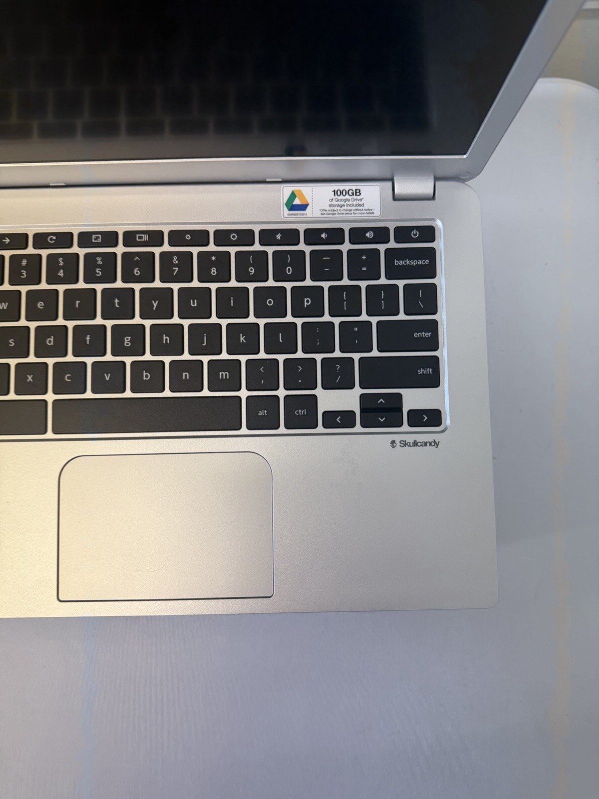 Toshiba CB35-B3330 Laptop – Good Screen – Intel Celeron N2840 – Read Des