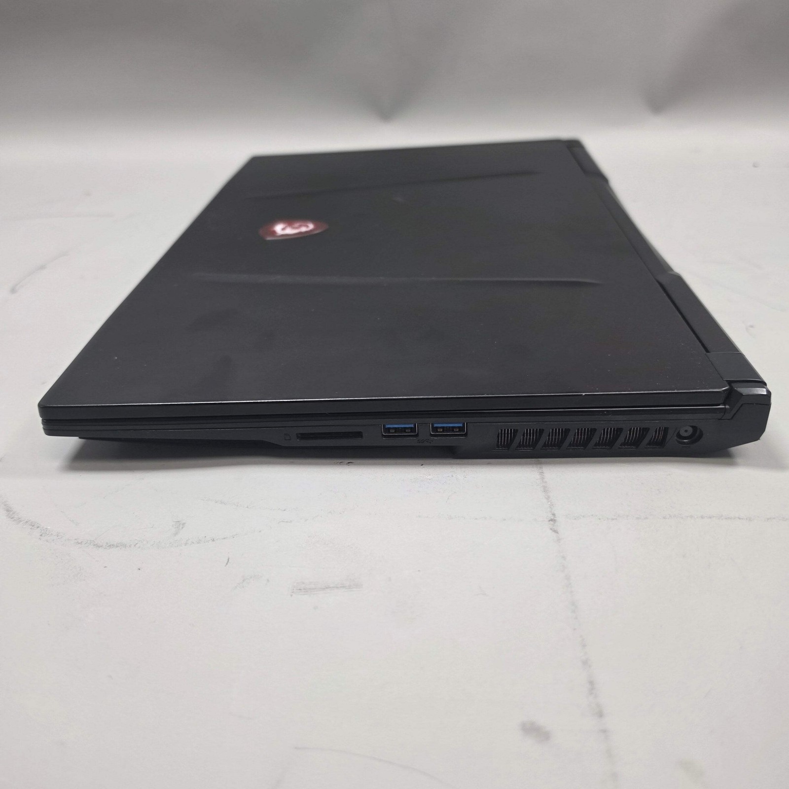 MSI Leopard GL75 GL75 17.3″ i7-10750H 2.6GHz 16GB RAM 512GB GeForce GTX 1660 Ti