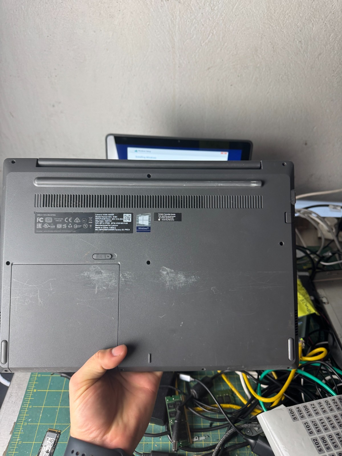 Lenovo V330-14ARR AMD Radeon Ryzen 3, 4GB RAM Laptop For Parts/Repair #5099