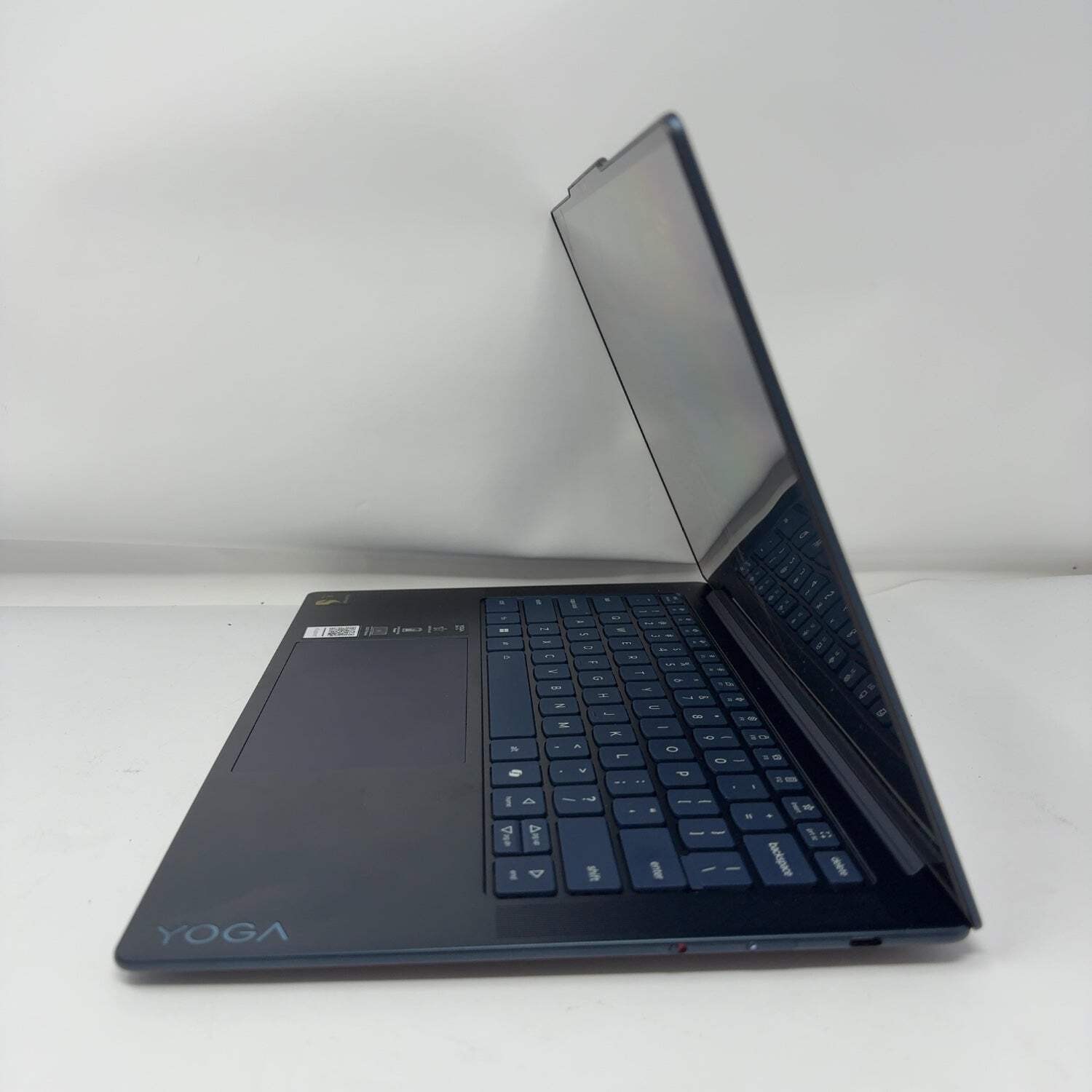 Lenovo Yoga 7 14″ Snapdragon X Eilte 3.4GHz 16GB RAM 512GB SSD