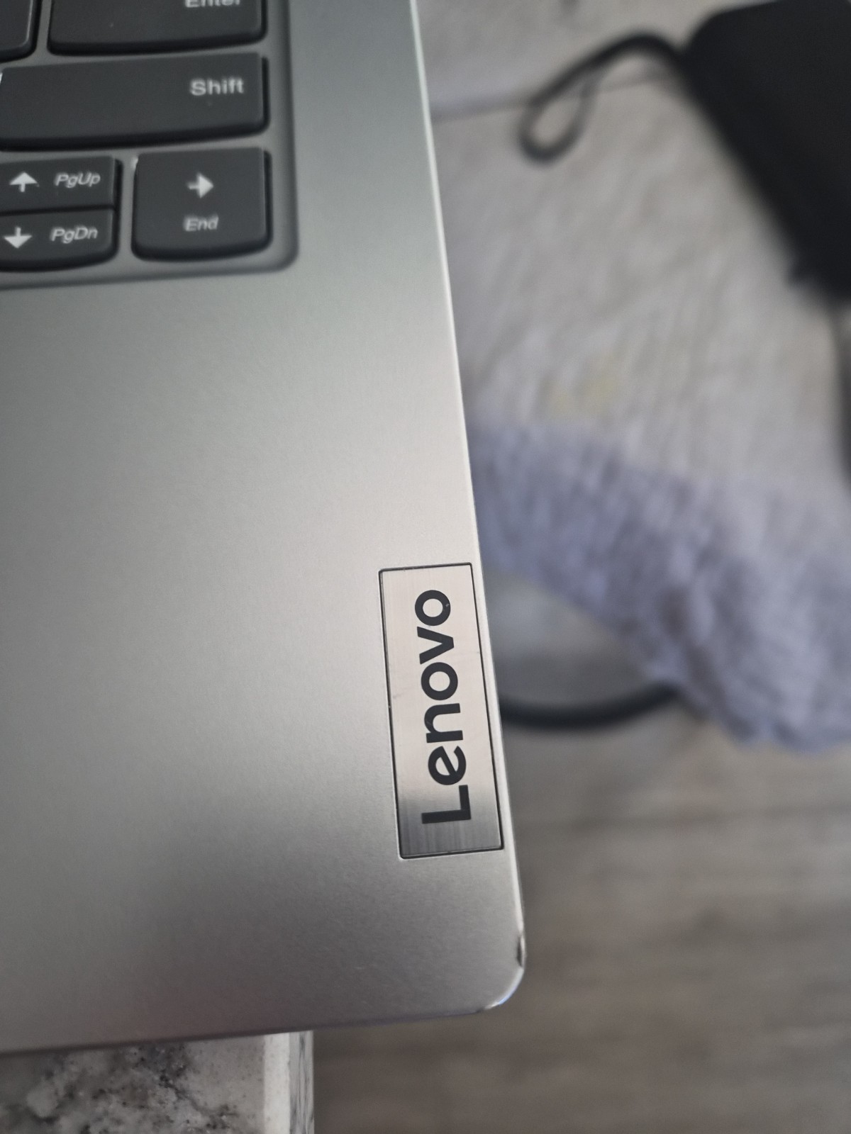Lenovo IdeaPad Slim 14 inch (64GB, AMD A9, Read Desc