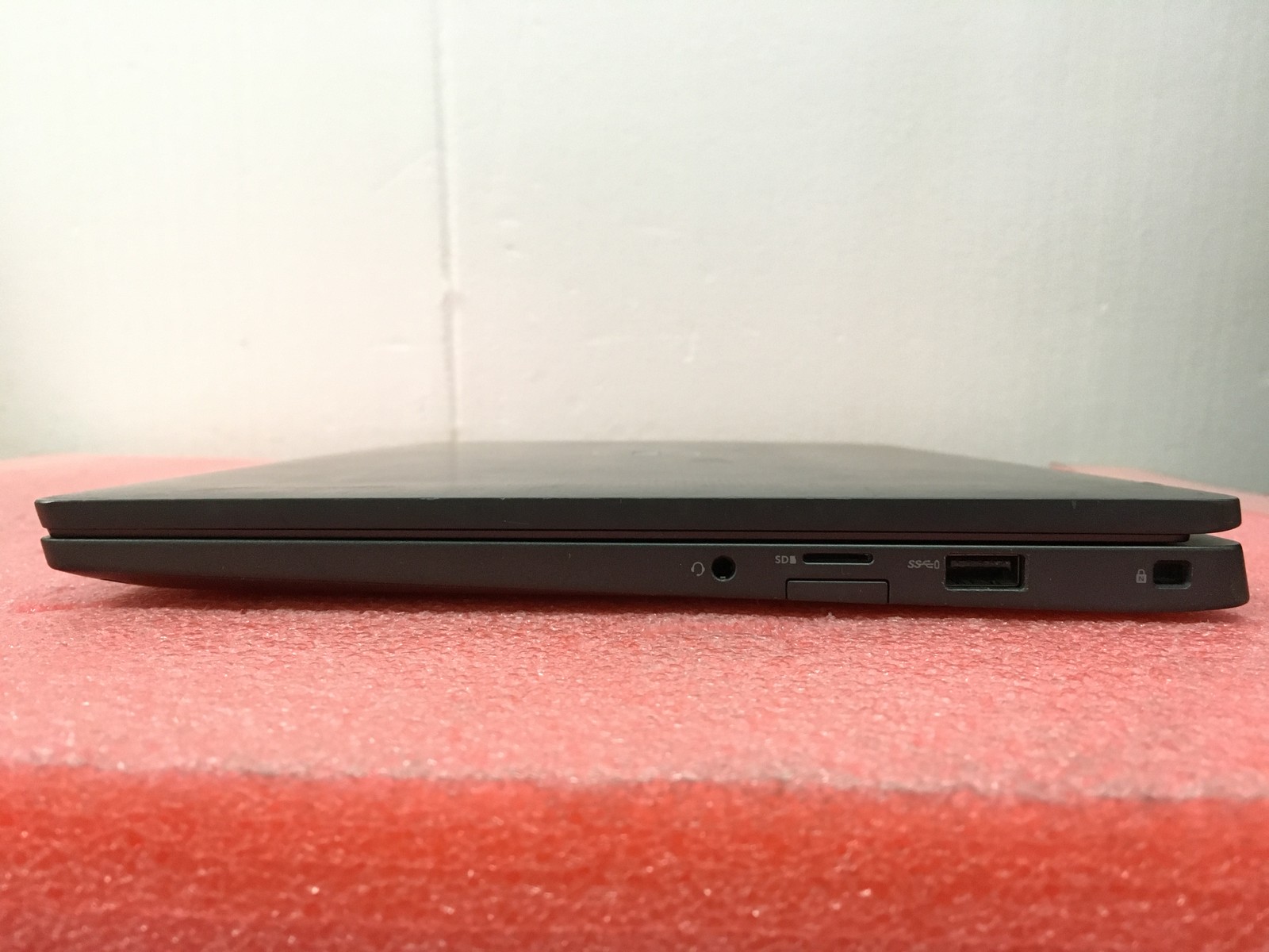 Dell Latitude 7400 14″ Intel Core i7-8665U 8GB 512GB SSD Win 11 Pro – LP48A