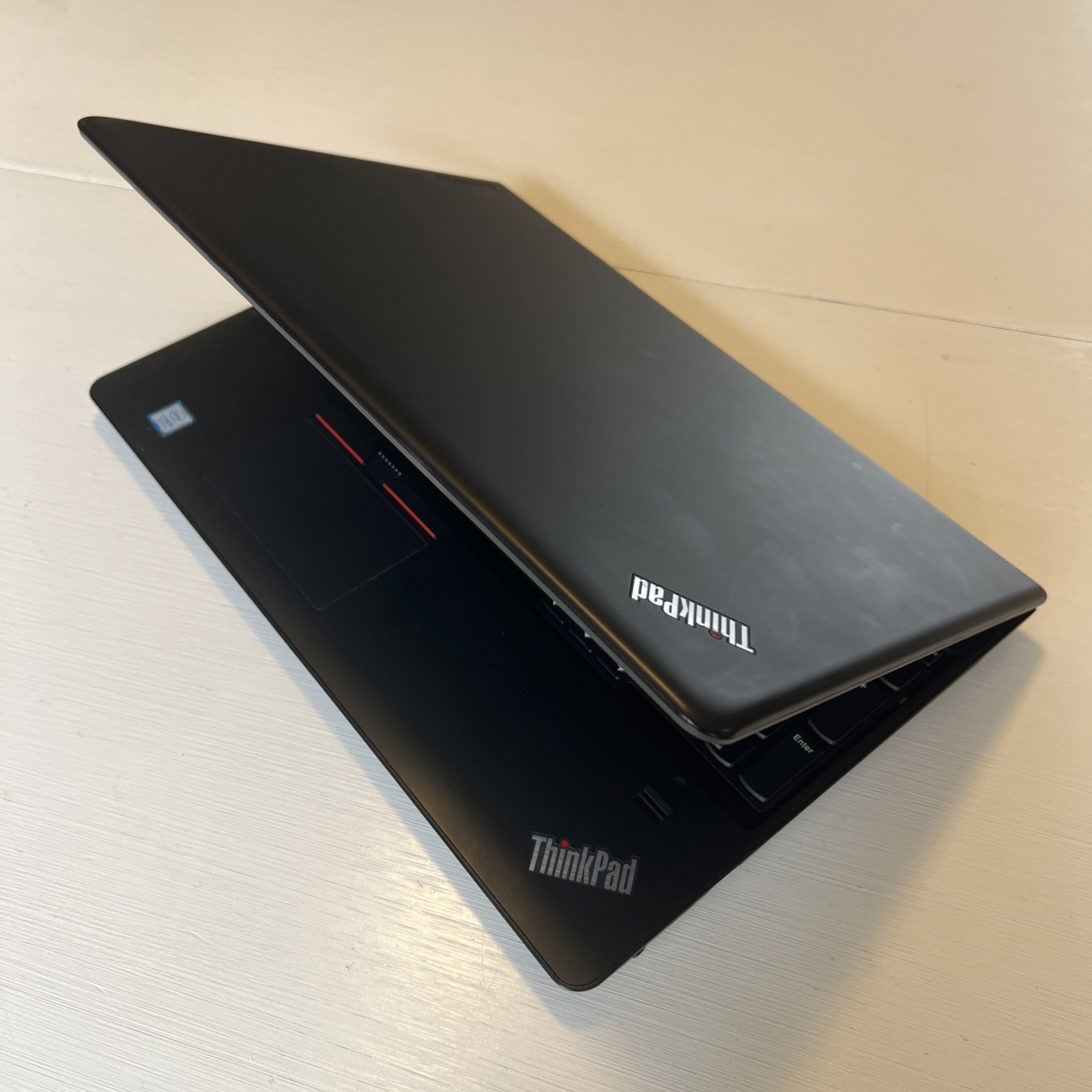 PARTS ONLY Lenovo ThinkPad E570 15.6″ Intel i5-7200U @ 2GHz, NO HDD OR RAM READ!
