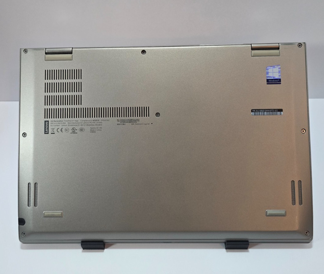 Lenovo ThinkPad X1 Yoga 3rd Gen i7-8650U, 16GB RAM, 512GB NVMe SSD, Charger