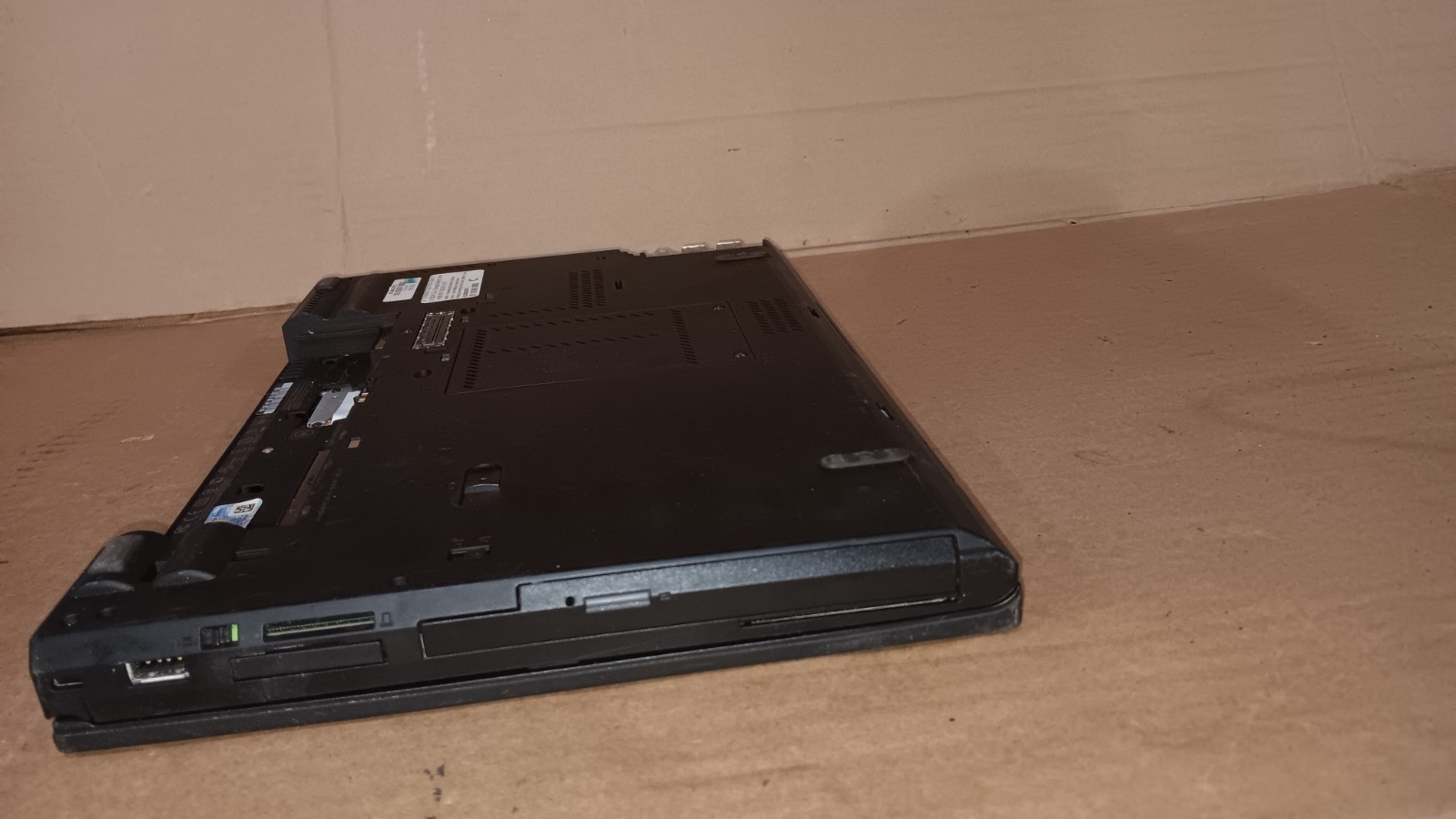 Lenovo Thinkpad T430 Laptop Intel Core I5 -3320M @ 2.60 GHz 14″ LCD Screen Parts