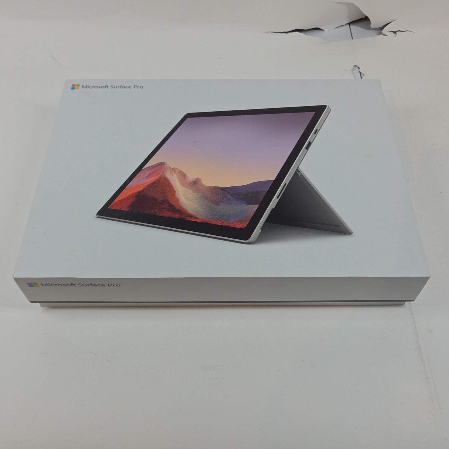 Broken Microsoft Surface Pro 7 1866 12.3″ i3-1005G1 1.2GHz 4GBRAM 128GB SSD READ