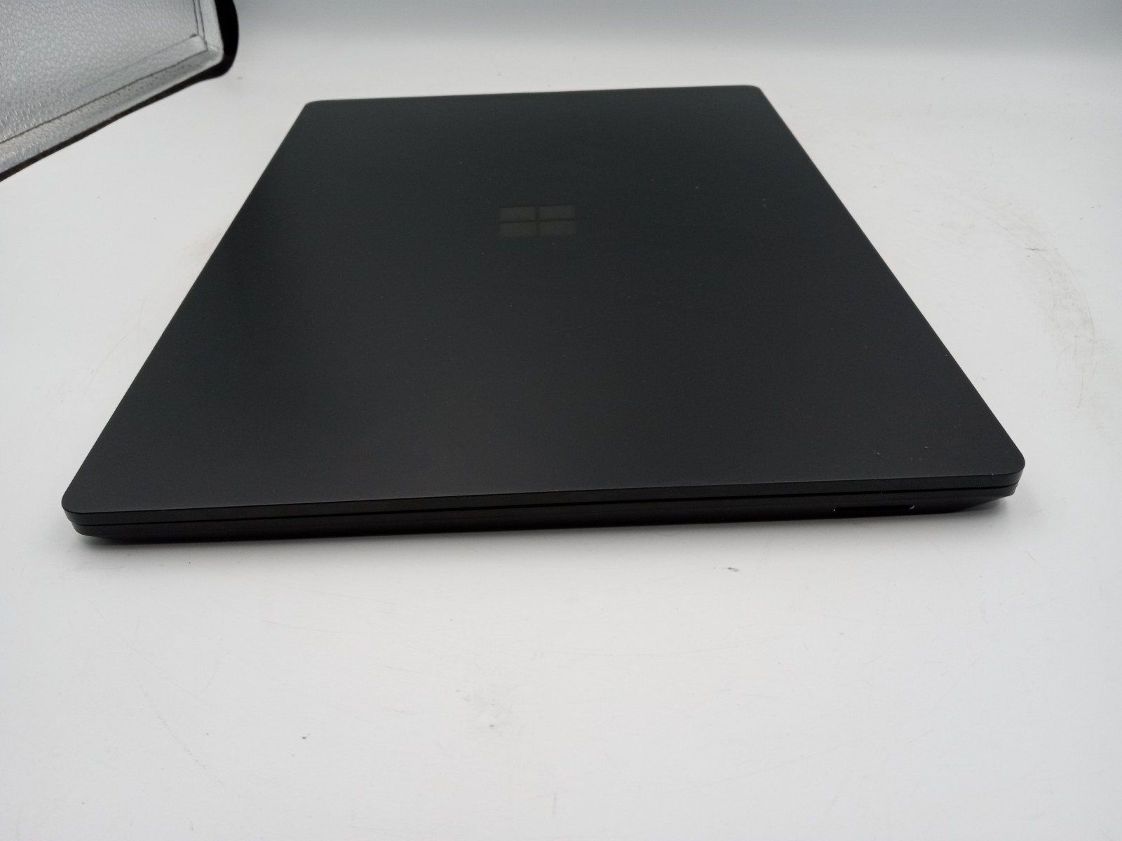 Microsoft Surface Laptop 4 1979 15″ Intel i7-1185G7 16GB RAM 256GB SSD W11 -READ
