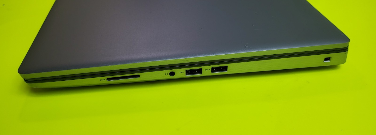 DELL PRECISION 17 7760 i7-11850H ⭐32GB RAM⭐ 1TB SSD 17.3″ RTX A3000 11 Pro
