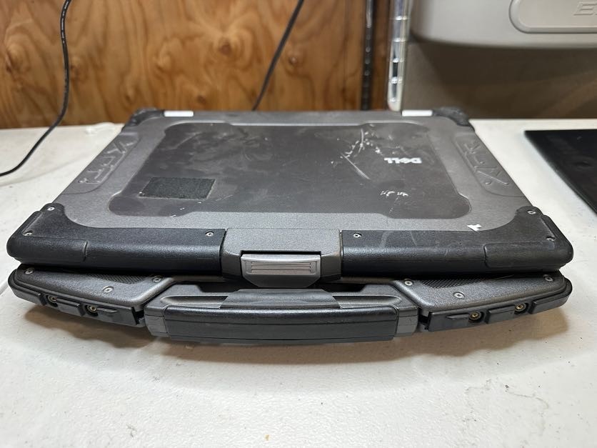 Dell Latitude E6400 XFR Military Laptop P8700 3GB RAM NO DRIVE/BATT/AC #04
