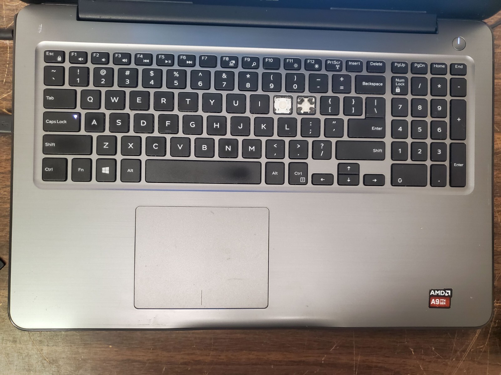 Dell Inspiron 5565 AMD A9-9400 2.4 GHz 8 GB RAM 1 TB HDD 15.6″ READ JW4JYL2