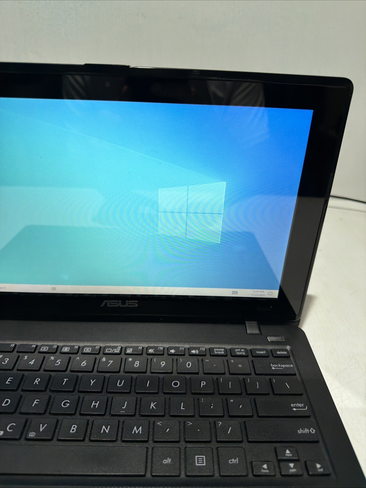 Asus X200CA 12″ Touch Laptop Celeron 1007U 4gb Ram 320gb HDD Windows 10 Home