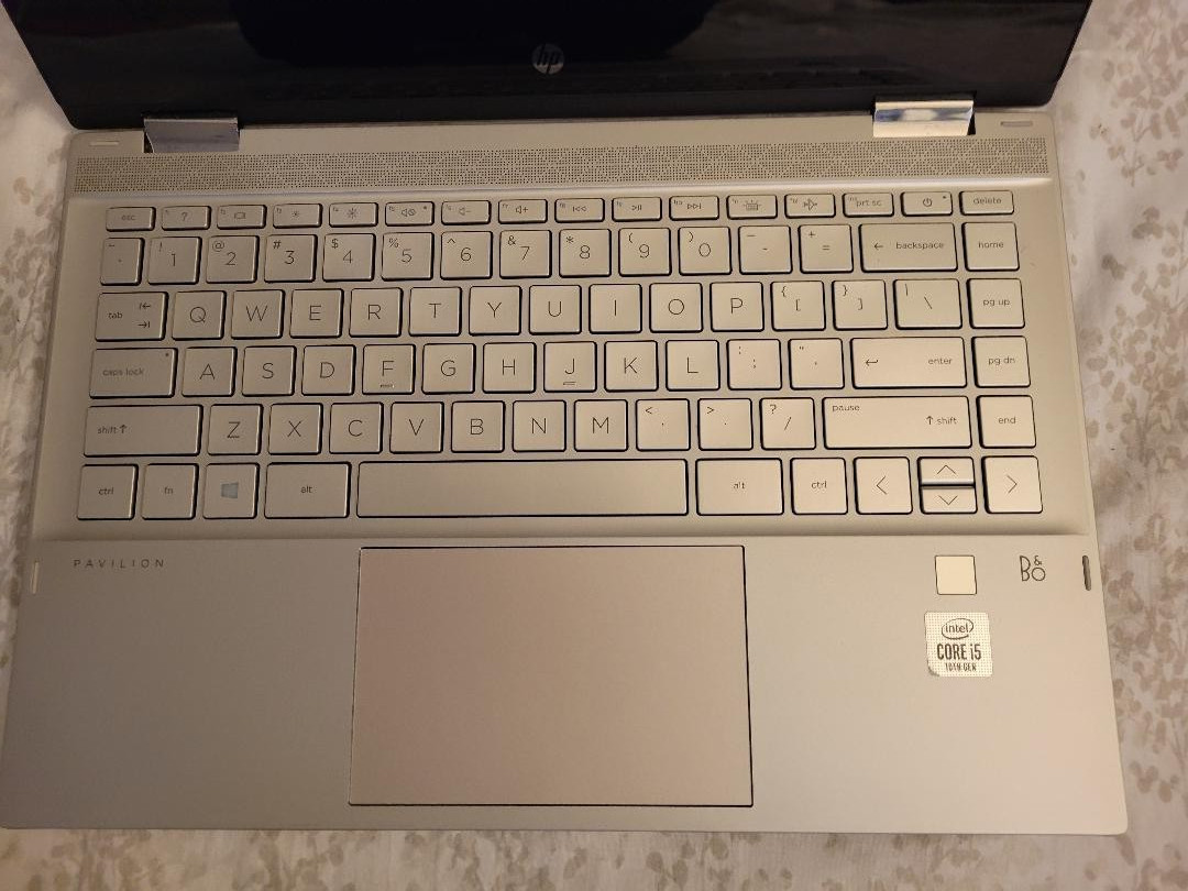 HP Pavilion x360 Convertible Touch Laptop 14″ i5-1035G1 8GB RAM 256GB SSD Win-11