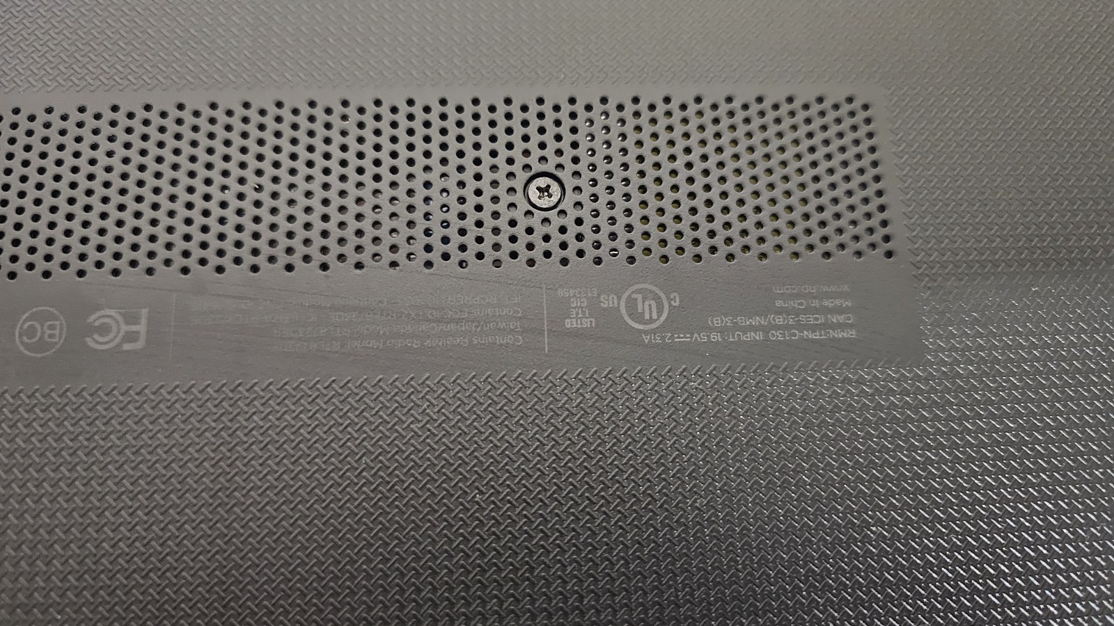 HP Pavilion TPN-C130 AMD A6-9220 2.50GHz 16GB 466GB HDD 15.6″ WIN 10 Home