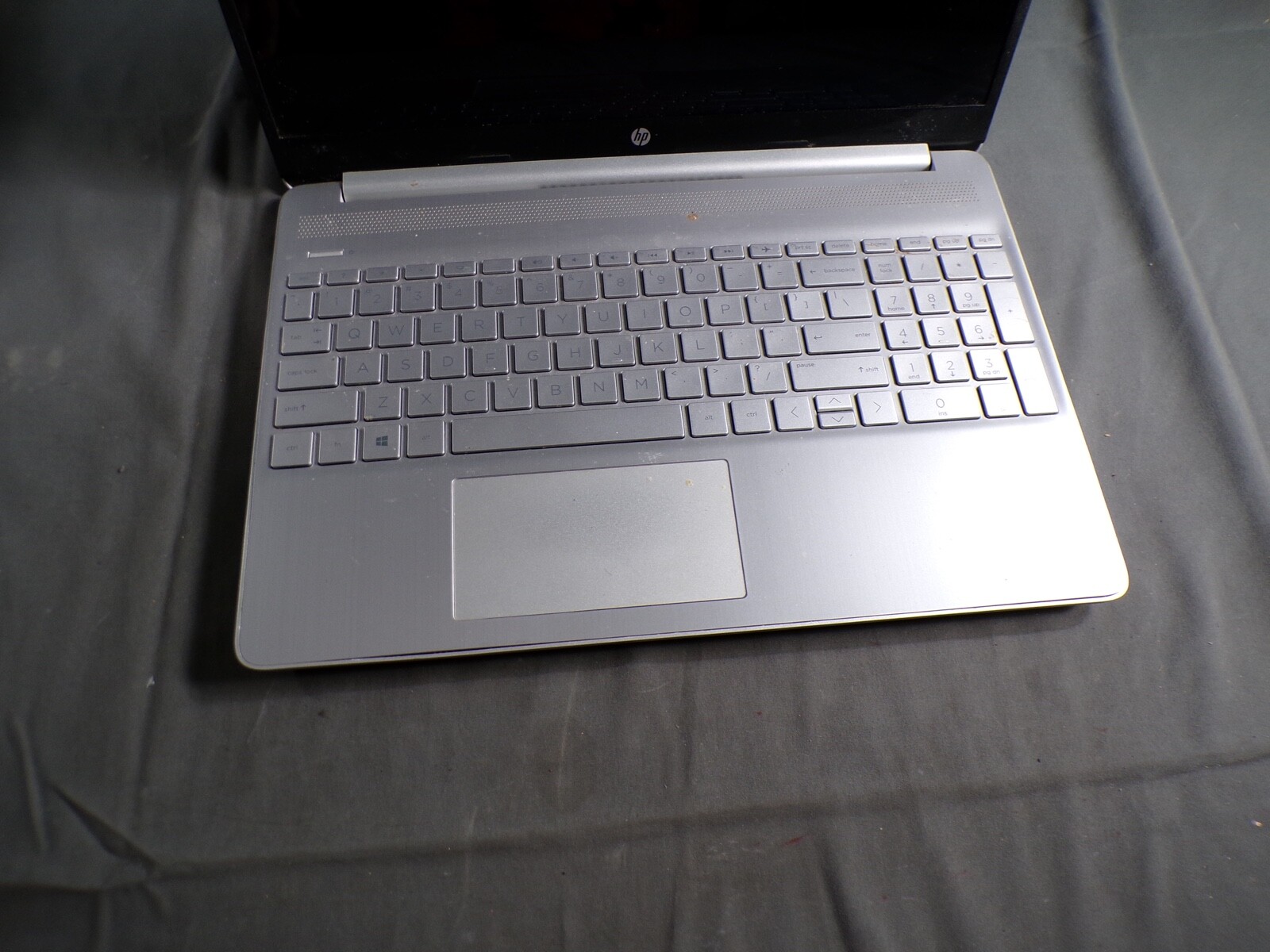 HP LAPTOP i5-1035G1 INTEL CORE i5-1035G1 8GB RAM **NO HD/ NO CADDIE/ NO OS