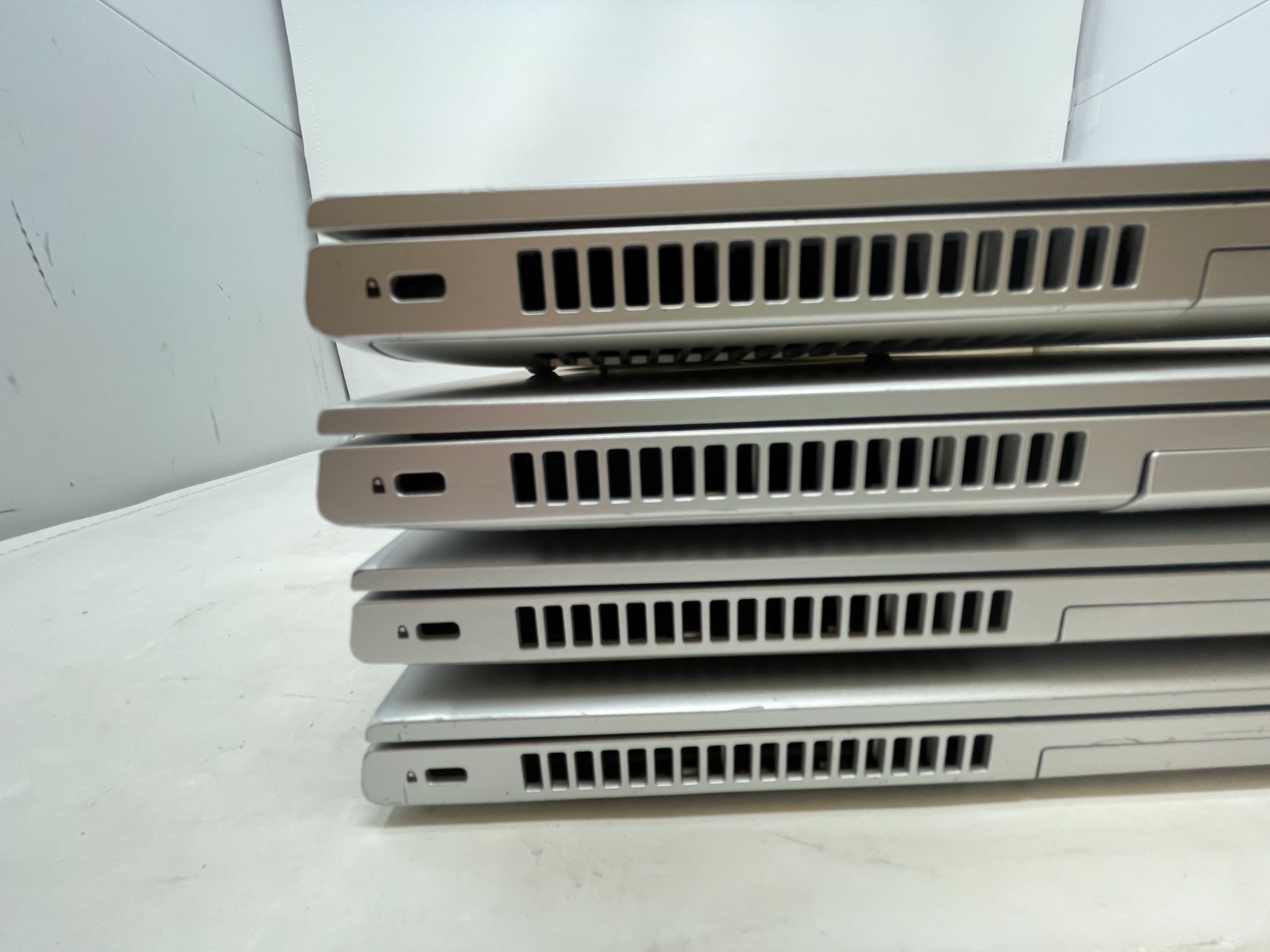 Lot – 4 HP ProBook 650 G4 15.6″ i5-7200U @2.50GHz | 256GB SSD 8GB RAM Win 11 Pro