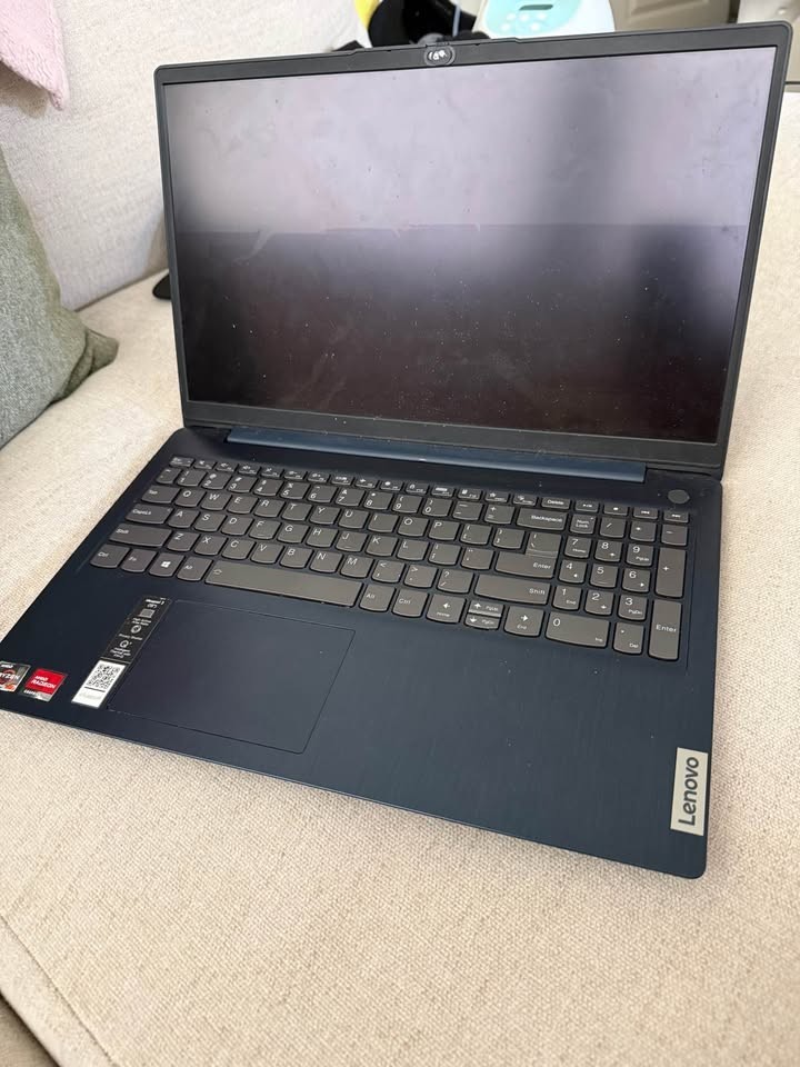 Lenovo IdeaPad 3 15ALC6 82KU00C2US in working condition *SEE DESCRIPTION*