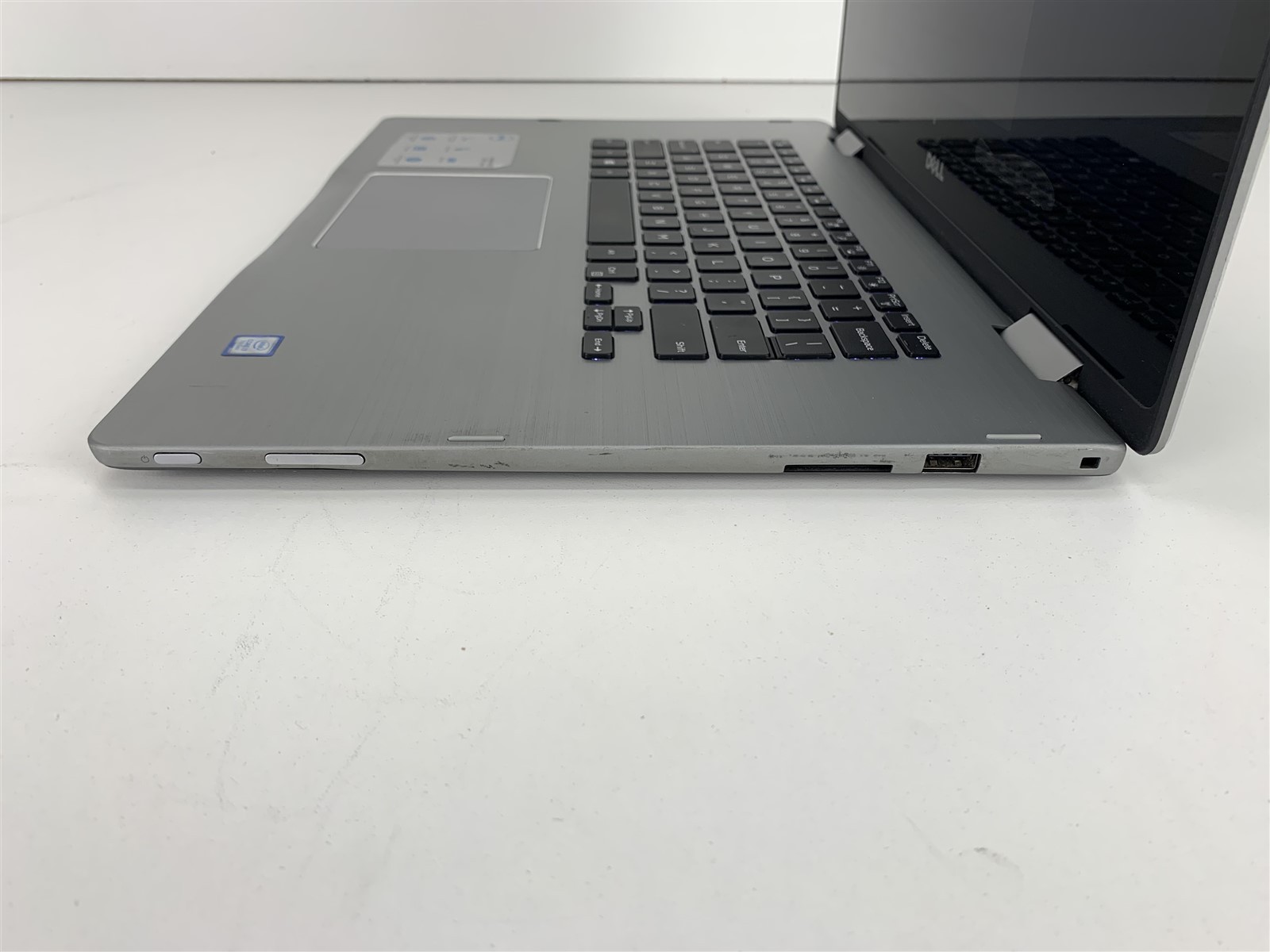 Dell Inspiron 7579 Core i7-7500U 2.70GHz 16GB RAM 500GB SSD 15.6″ – Touchscreen