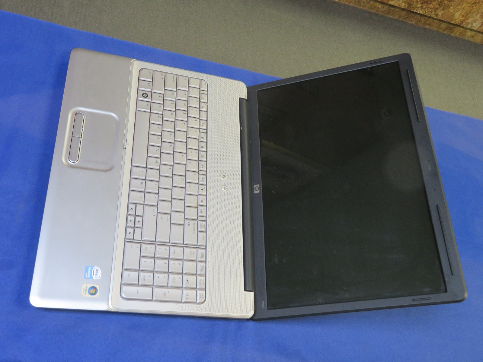 HP G70-250us LAPTOP* WINDOWS 7* 25G GB/8GB RAM *PARTS*AS-IS*