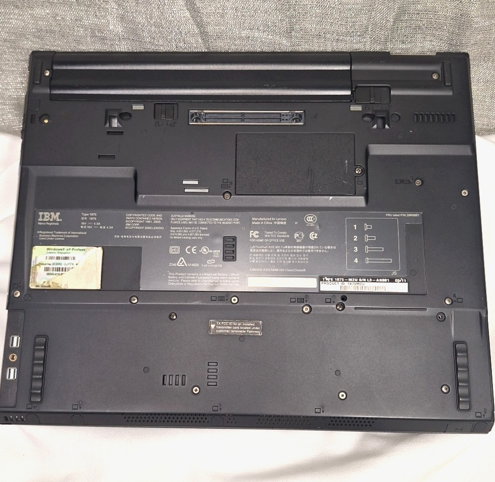 IBM Thinkpad T43 Laptop Powers On – For Parts