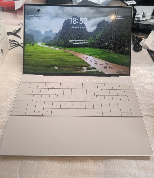 Dell XPS 13 Plus 9320 – Premium Ultrabook with Intel Core i7, 32GB RAM & 1TB SSD