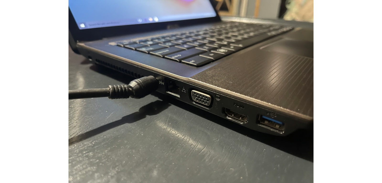 ASUS X44H Intel Celeron B815 1.60GHz RAM: 2GB DDR3 Storage: 320GB