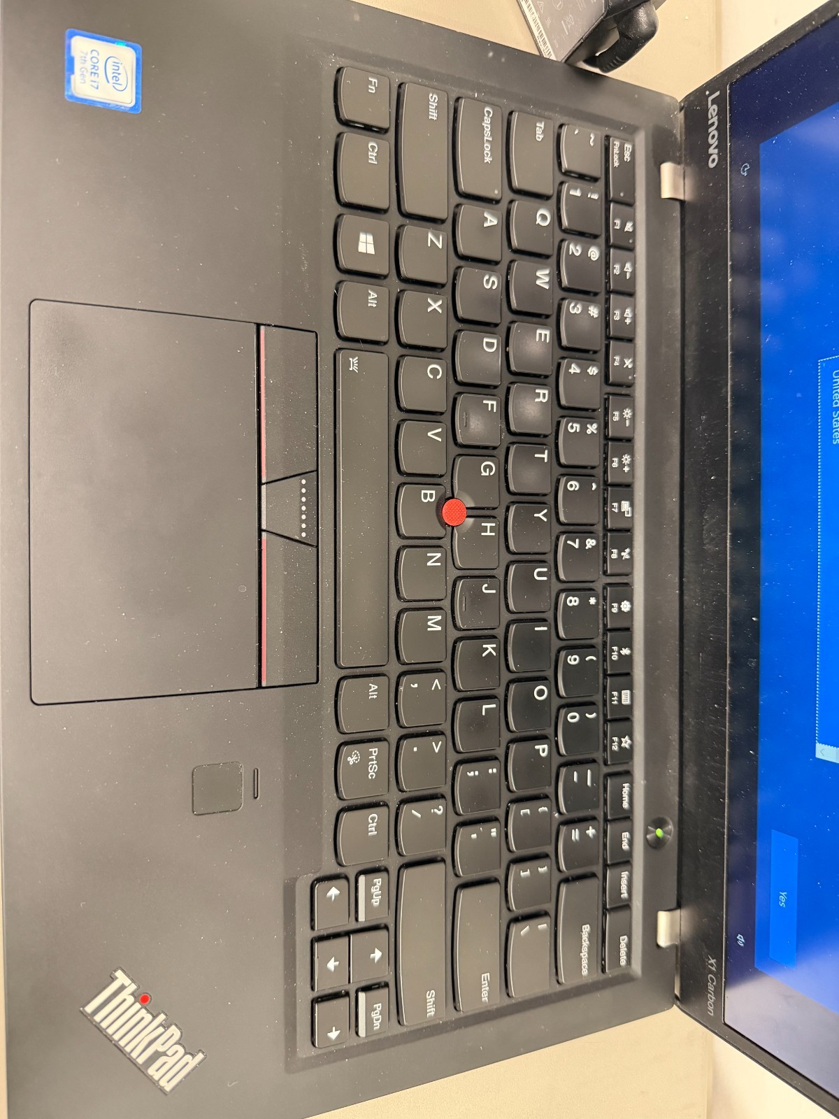 Lenovo 20HRCTO1WW ThinkPad X1 Carbon 5th Gen i7-7600U 16GB 512GB Windows 10 Pro