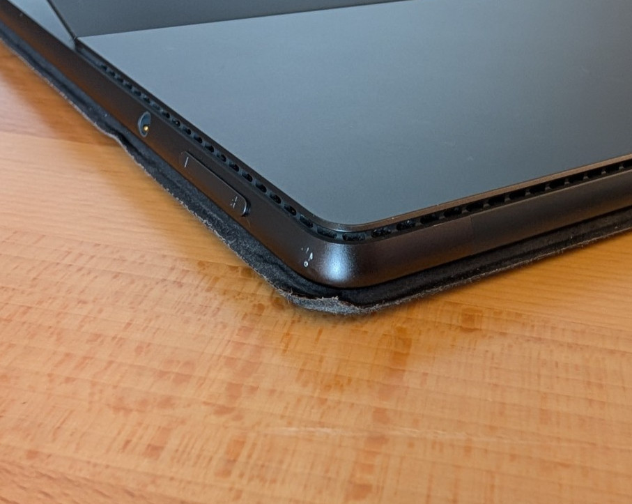 Microsoft Surface Pro 8 I7-1185G7 3.0GHz, 16GB RAM, 512GB SSD, Charger, Keyboard