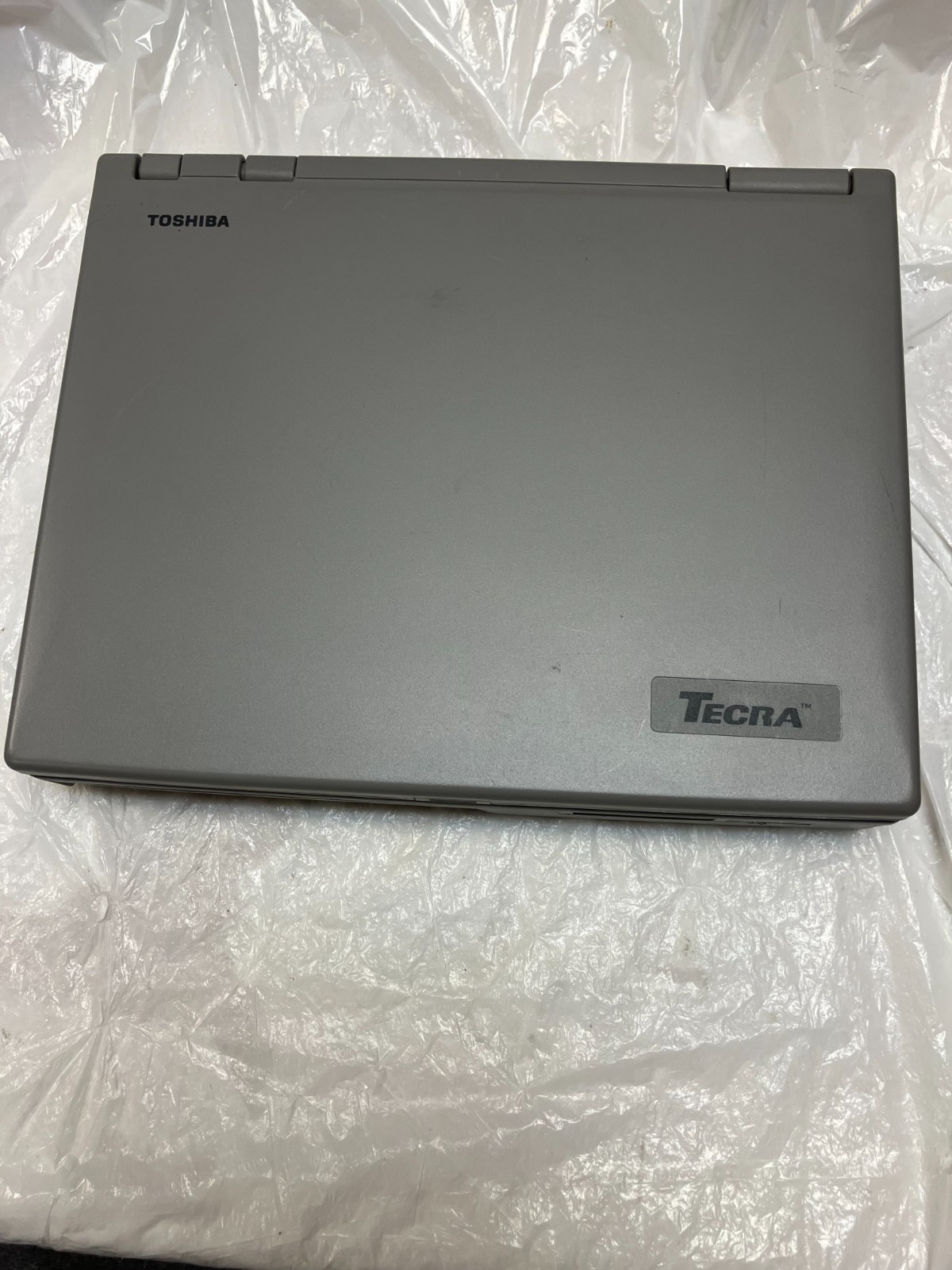 Vintage Toshiba Tecra 500CDT Computer w/ Power Cord, FOR PARTS