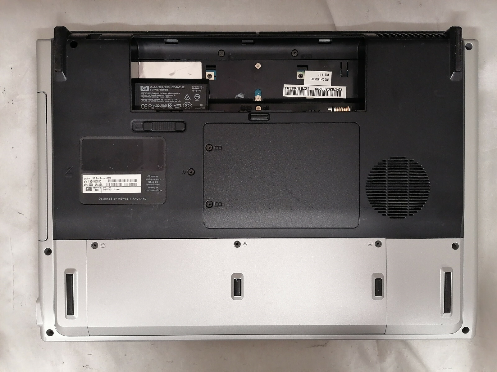 HP Pavilion dv8333cl t2400 2GB DDR2 No Battery No Charger No HDD Powers to Post