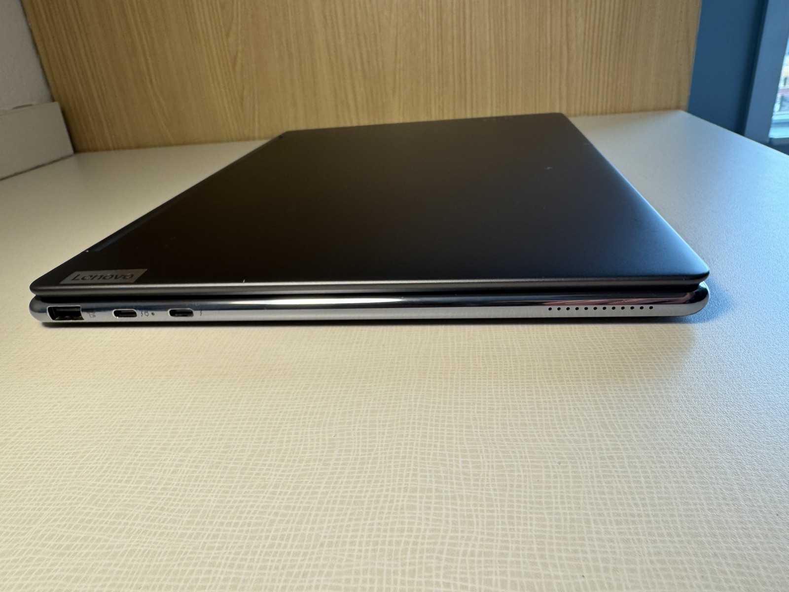 Lenovo Yoga 9 14IAP7 14-inch Laptop Intel Core i7 12th Gen 16GB RAM 512GB Black