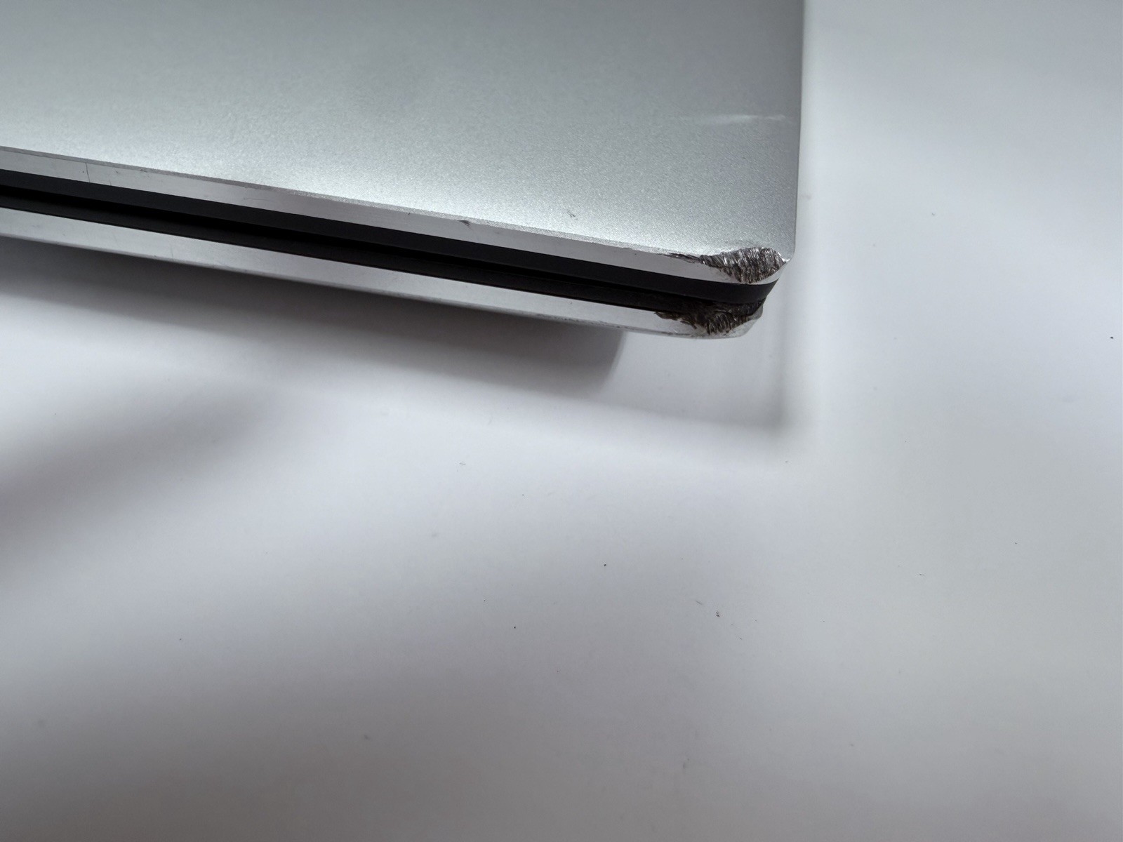 Dell XPS 15 9520 15.6″ i5-12500H 2.50GHz 16GB RAM 512GB SSD