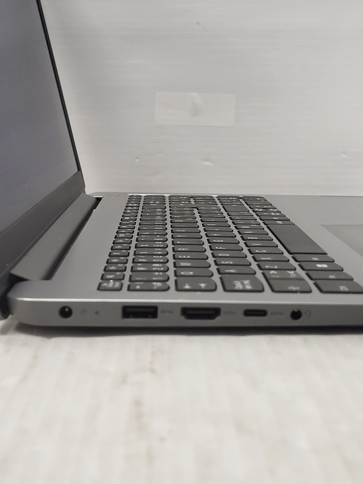 (N92479-1) Lenovo IdeaPad 1.15 AMN7 Laptop