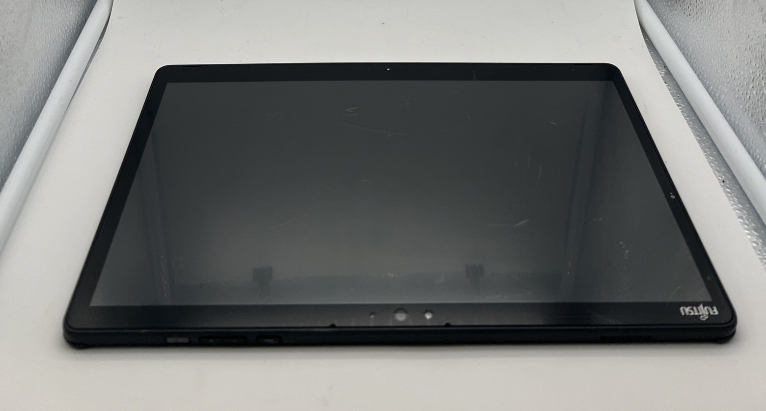 Fujitsu Stylistic Q738 i5-8350U 1.7GHz 256GB SSD 16GB DDR3 C3/F3