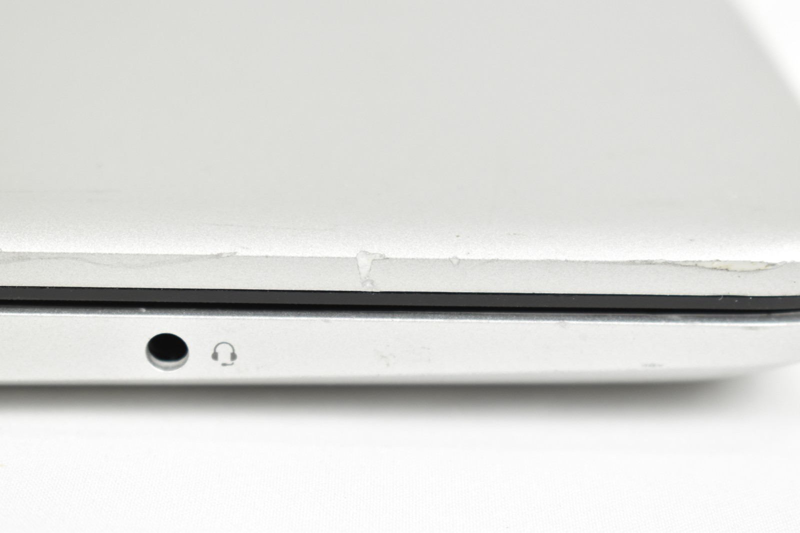 HP 15-dw3163st Laptop i3-1125G4 2.4GHz No RAM No HD No OS For Parts or Repair