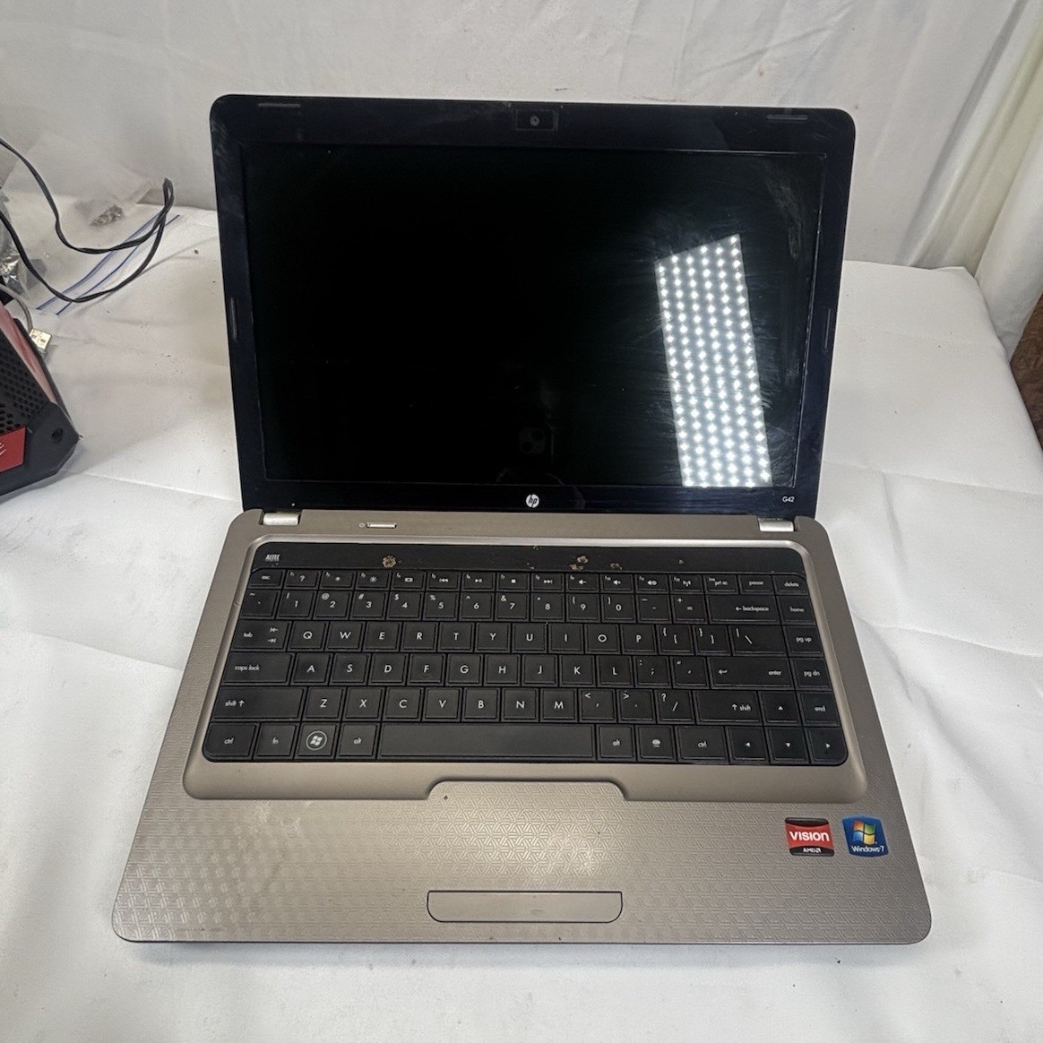 HP G42 14in Notebook Laptop AMD E-Series 1.60GHz 3GB 250GB HDD Win7 Webcam