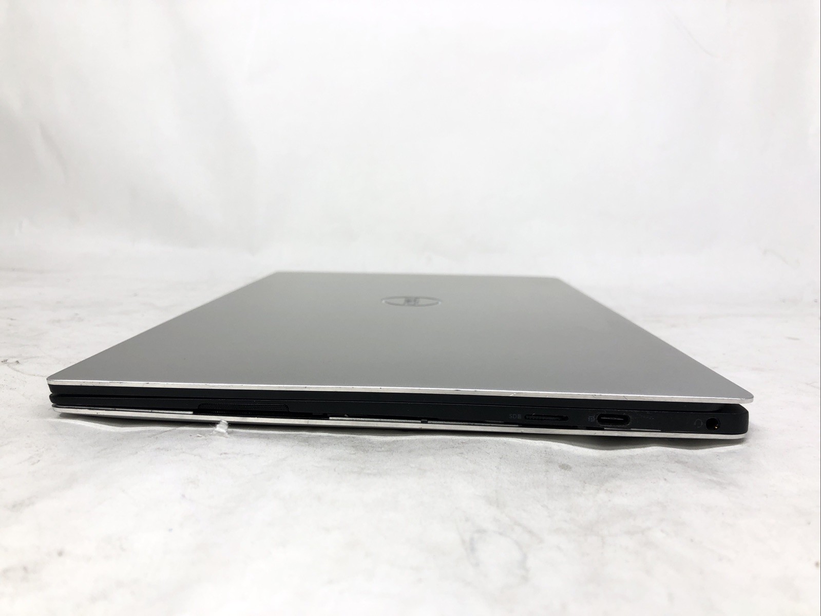 Dell XPS 13 7390, Intel Core i7-10710U @1.1Ghz, 16GB RAM, NO SSD/OS, FOR PARTS!