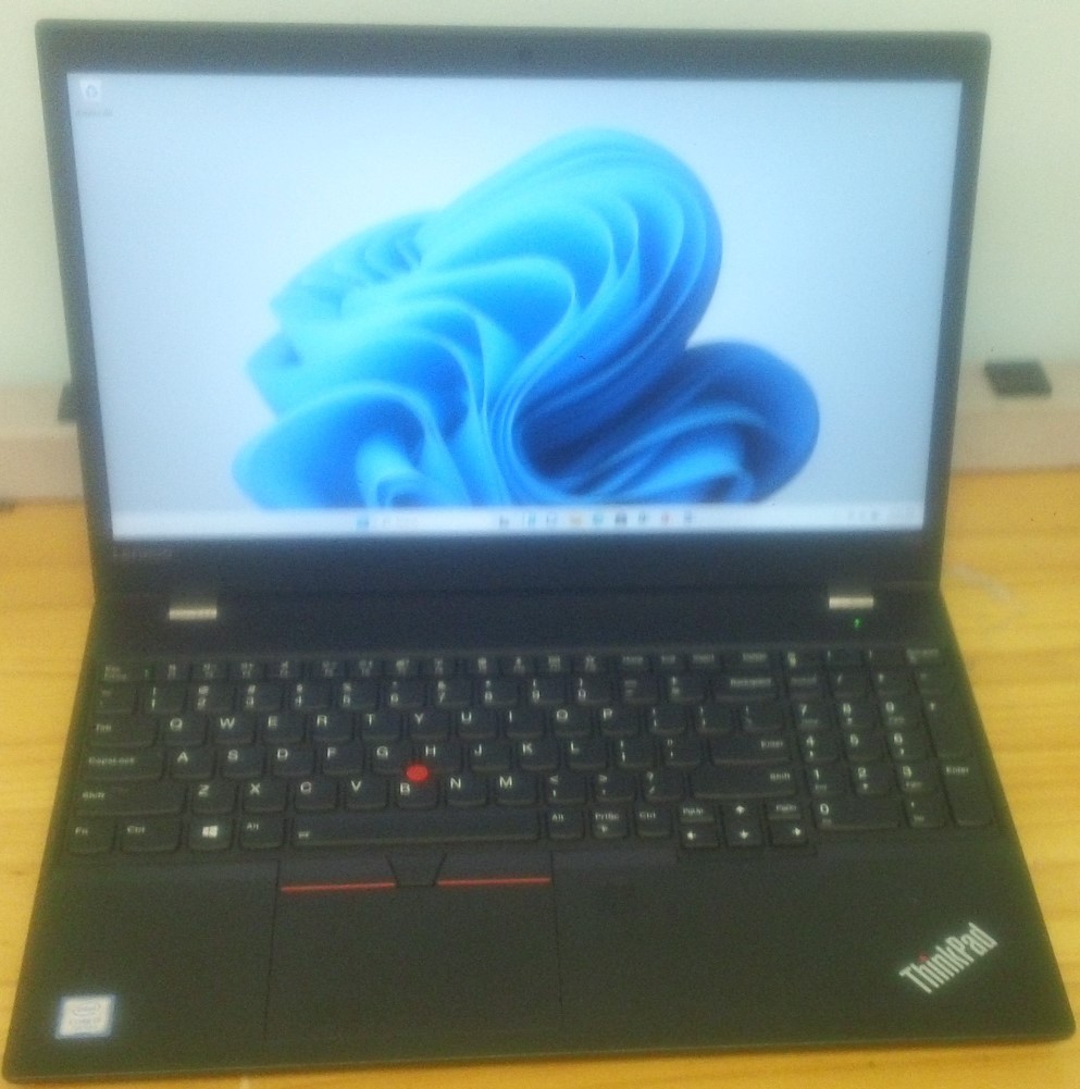 Lenovo ThinkPad P51S 15.6″ Laptop i7-7500U 8GB 256GB SSD Win11 Pro Office Pro