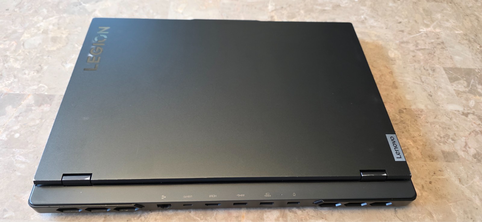 Lenovo Legion Pro 7 16ARX8H 16 WQXGA AMD Ryzen 9 7945HX 32GB 2TB RTX 4090