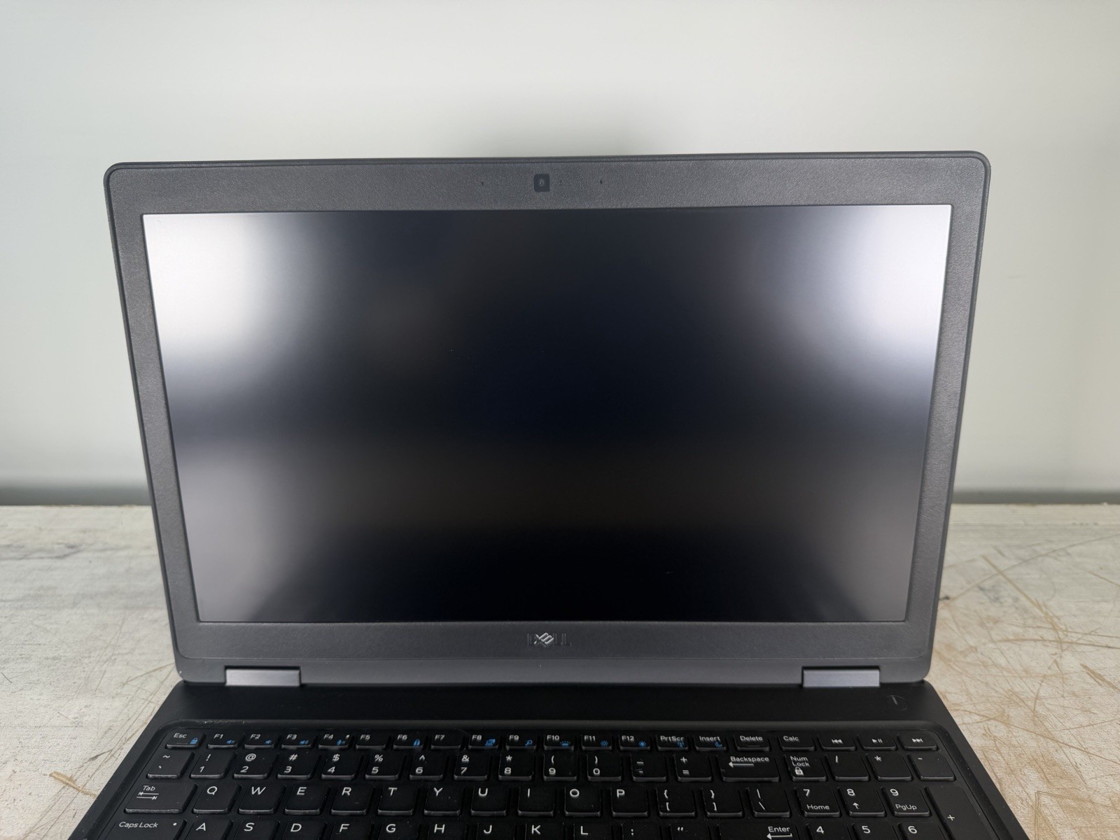 DELL LATITUDE 5590 i5-8250U @ 1.60GHz, 4GB RAM, NO HDD/OS
