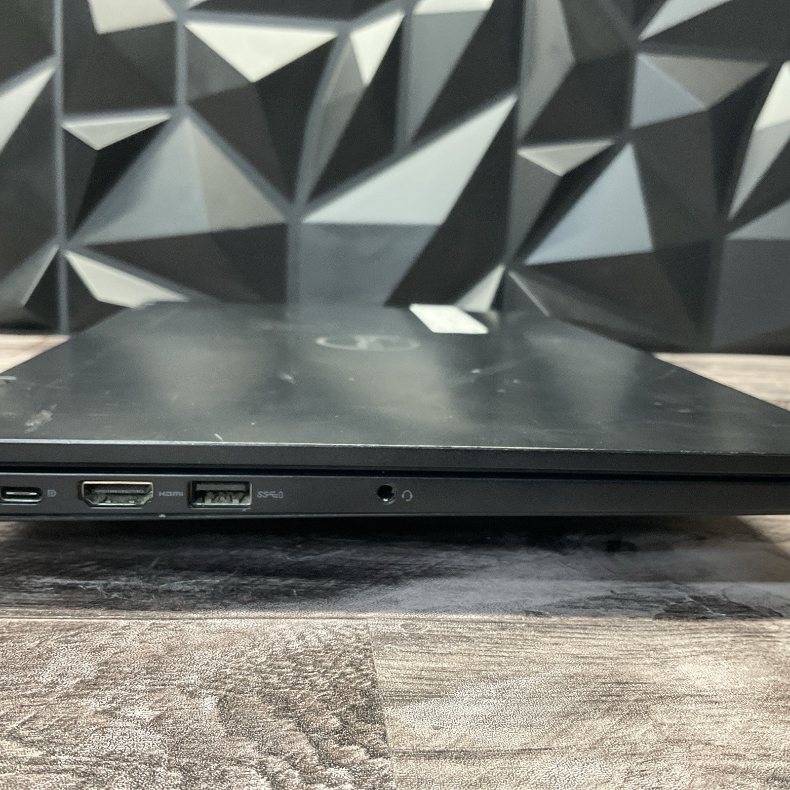 Dell Latitude 3390 2-in-1 / i5 8th Gen / No POST / No RAM / No SSD / C5