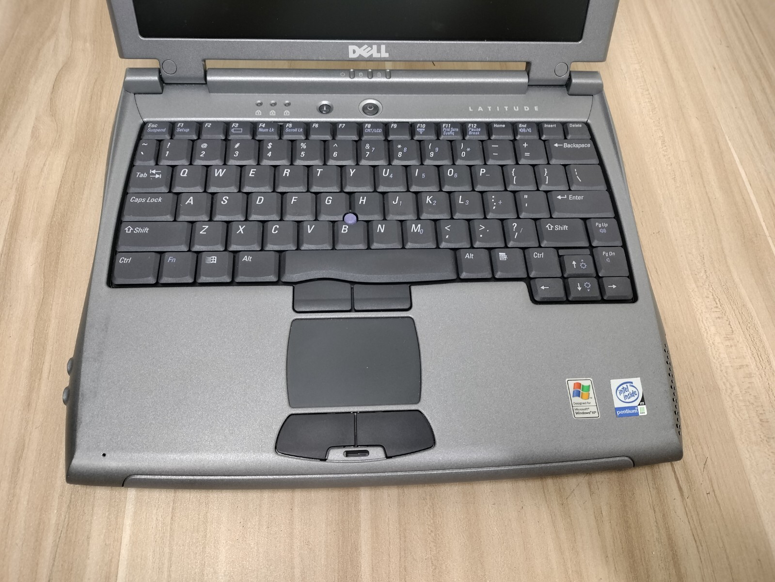 VINTAGE Dell Latitude C400 12.1″ Pentium III *SOLD AS-IS*UNTESTED*