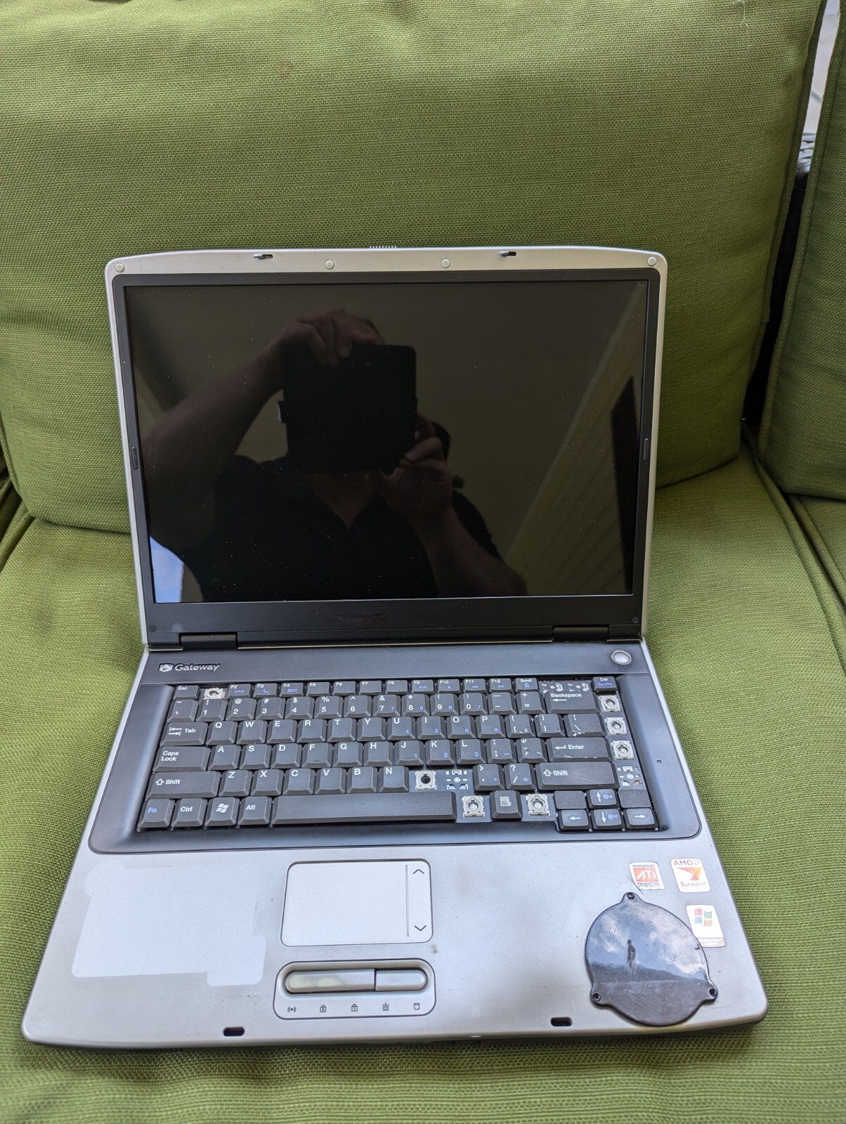 Gateway MX6442 AMD Turion 64 ML34 1.80 GHz 1 GB Ram 55.8 Gig HDD