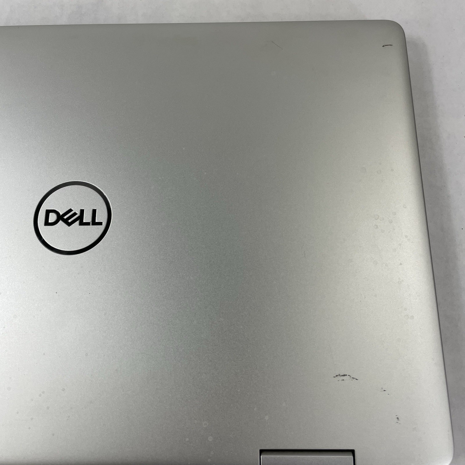 Dell Inspiron 7786 17.3″ i7-8565U 1.80 GHz 8 GB RAM No SSD/OS/AC NVDIA MX250