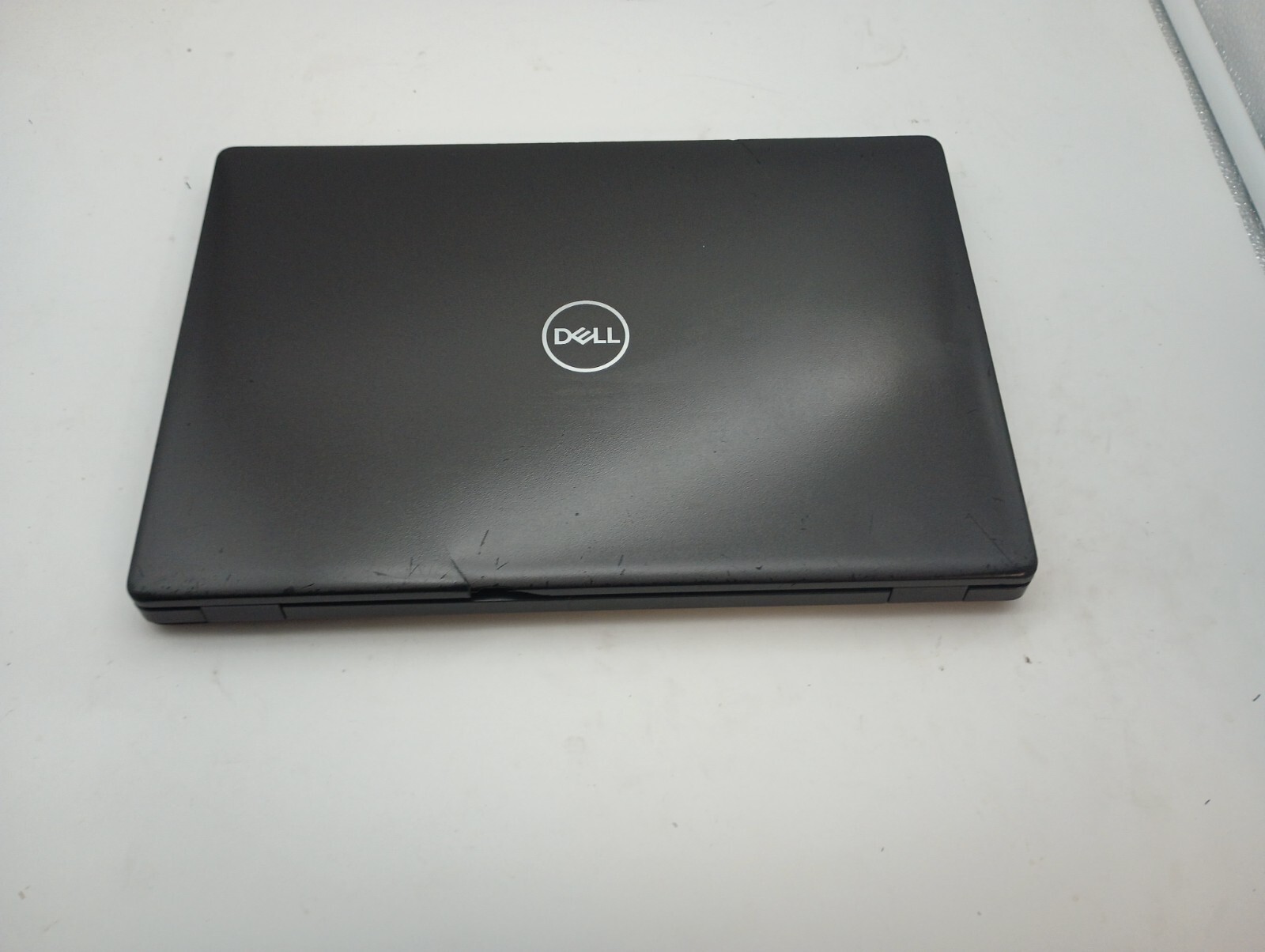 7312Latitude 5400 w/charger.i5 8th gen(4 cores).8GB.128GB m.2″.14″FHD.W11 Pro