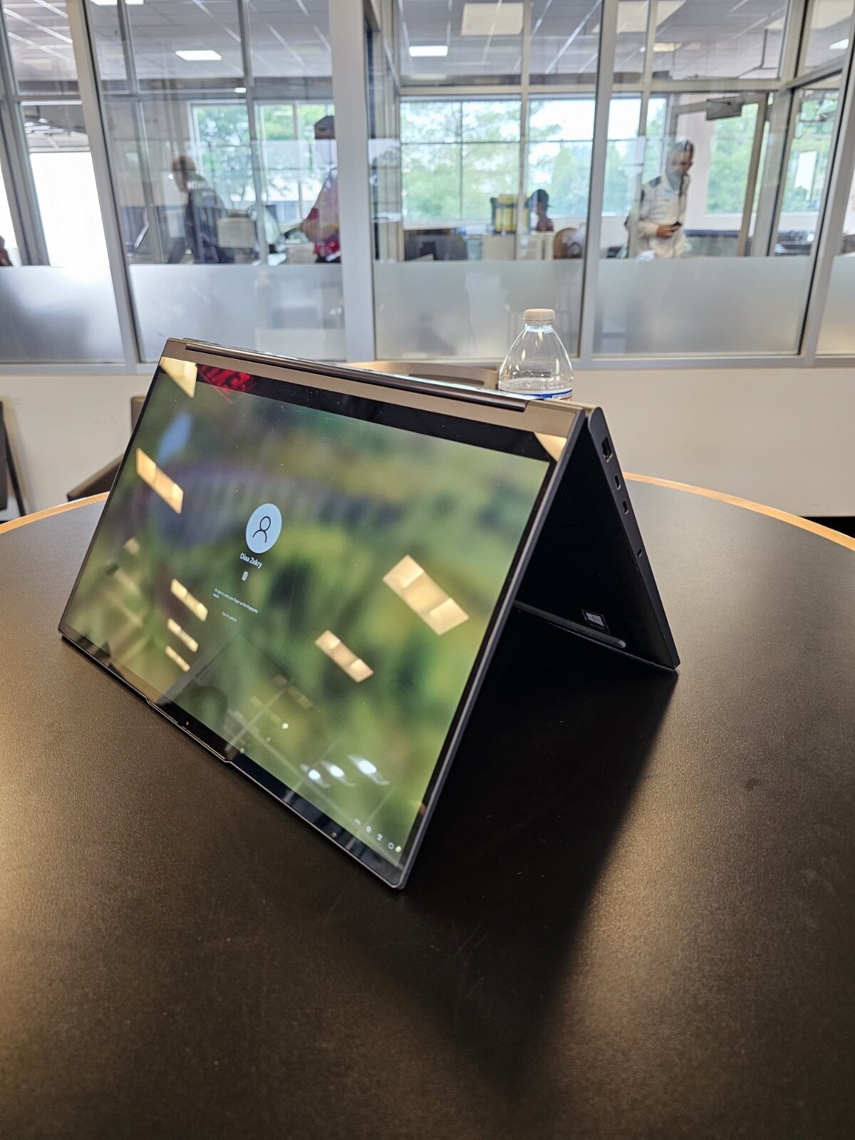 Lenovo Yoga 9 15IMH5 Notebook 4K 15.6″ i9-10980HK 16GB 1TB 1650 Ti 82DE000KUS