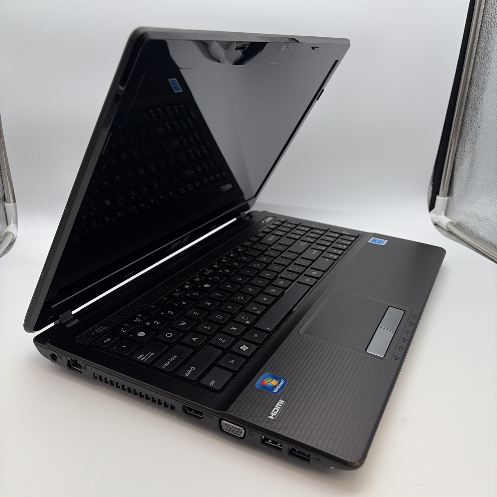 Asus X53E RS52 15.6″ AMD A4 2.5GHz 4GB RAM L81