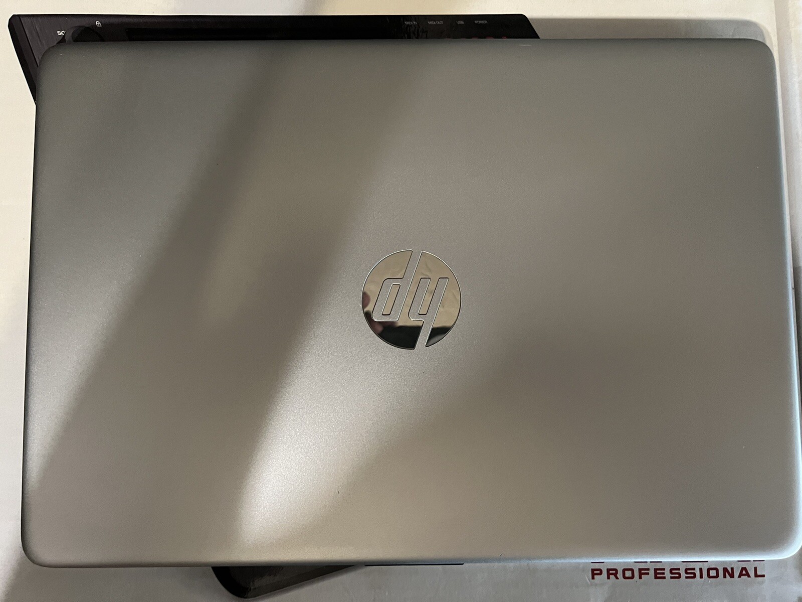 HP 14-dq0053nr 14″ (128GB SSD, Intel Pentium Silver N5030) and Charge Adapter
