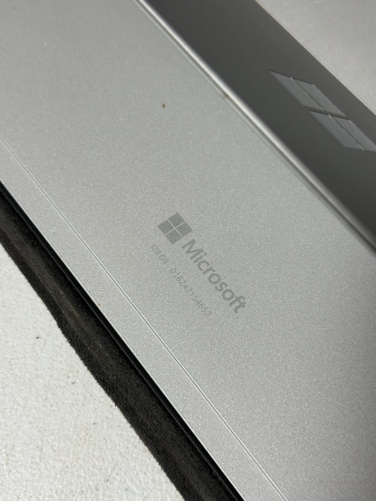 Microsoft Surface 1645 128gb